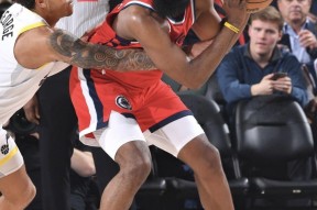 开云-包含哈登在FPX比赛中精彩发挥，连败引发热议！的词条