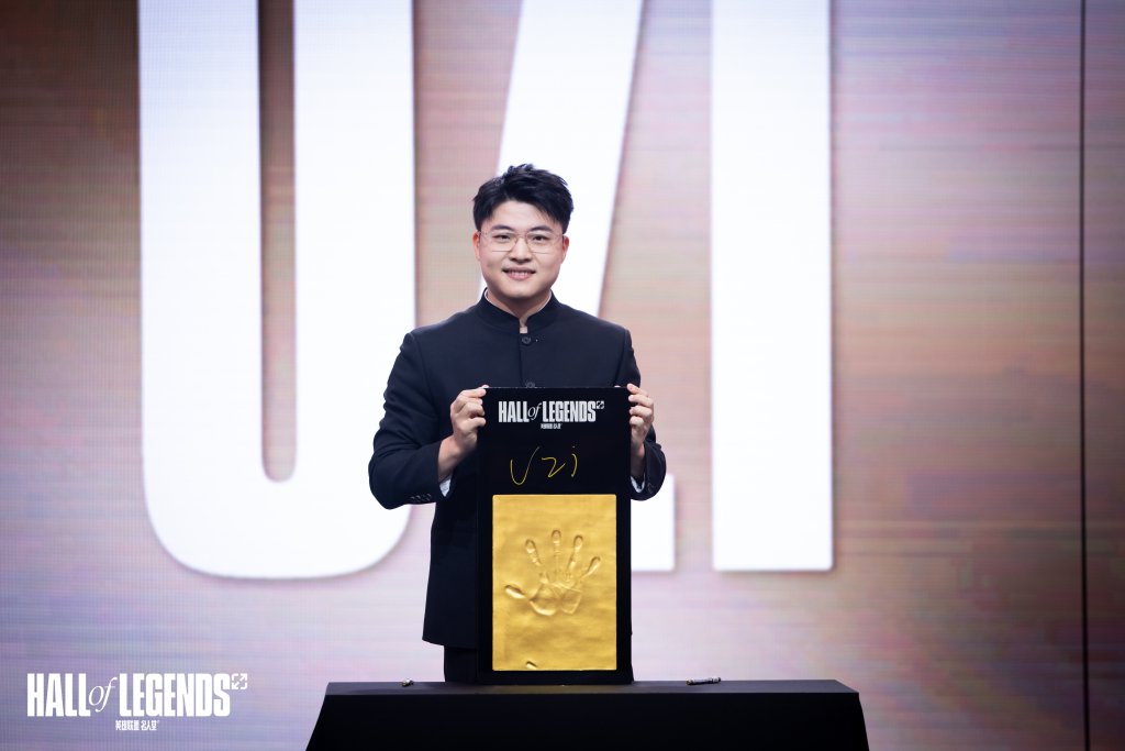 关于Uzi回归赛场，精彩发挥首场状态亮眼，DWG观众沸腾！的信息